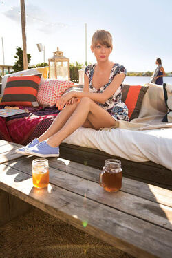 TAYLOR SWIFT FOR KEDS FOOTBRAND CAMPAIGN TAYLOR SWIFT FOR KEDS FOOTBRAND CAMPAIGN