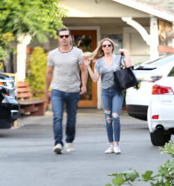 LeAnn Rimes and Eddie Cibrian casaual in Beverly Hills
