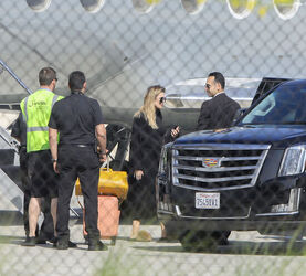 Champagne For Khloe The Baller Babe Celebrates Cavaliers Win Over Celtics