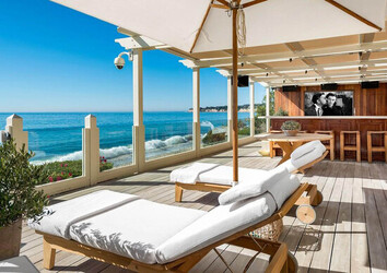 Kim Kardashian is currently staying at this 125 million house in Malibu California while escaping the Kanye West troubles.