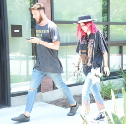 Bella Thorne Out With A Mystery Man After Explosive Relationship With Scott Disick Bella Thorne Out With A Mystery Man After Explosive Relationship With Scott Disick