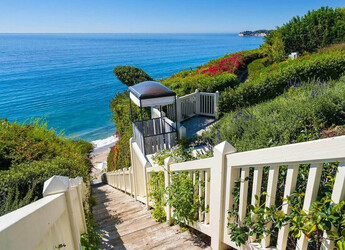 Kim Kardashian is currently staying at this 125 million house in Malibu California while escaping the Kanye West troubles.