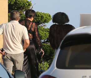 Kris Jenner feeling sexy in sheer top while dining with Jada Pinkett Smith