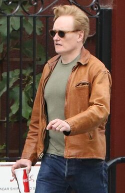 Conan O Brien Making Time For Family In Brentwood