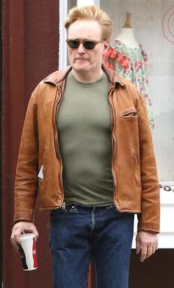Conan O Brien Making Time For Family In Brentwood