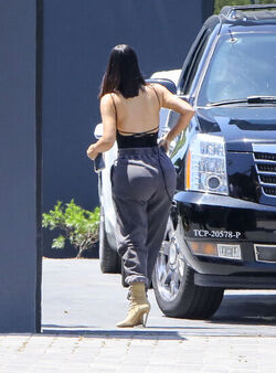 Kim Kardashian shows off her famous derriere in sweatpants