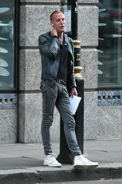 Laurence Fox seen out and about in Mayfair