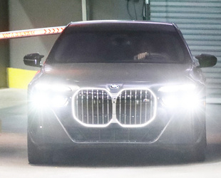 Ben Affleck looks relaxed on the day JLo filed for divorce