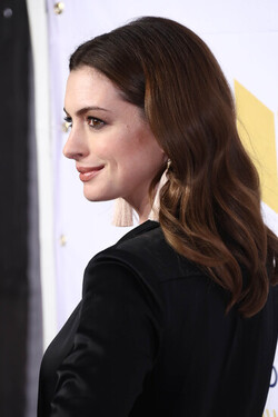 Anne Hathaway