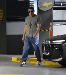 Ben Affleck looks relaxed on the day JLo filed for divorce