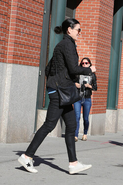 Julianna Margulies on her way to gym