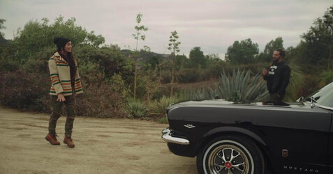 Jason Momoa surprises his wife Zoe Kravitz by restoring her first Ford Mustang car Jason Momoa surprises his wife Zoe Kravitz by restoring her first Ford Mustang car