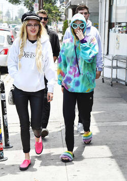 Is Bella Thorne Sending A Message To Scott Disick With This Hoodie 