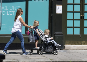 Princess Madeleine with her Kids Princess Madeleine with her Kids