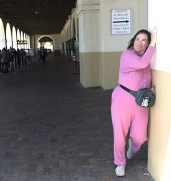 I CHOO CHOO CHOOSE YOU WOMAN CLAIMS SHE MARRIED A TRAIN STATION AFTER 36 YEARS IN LOVE