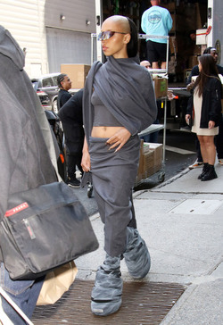 FKA twigs leaving GMA3