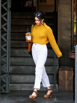 Vanessa Hudgens LA Sighting Vanessa Hudgens LA Sighting