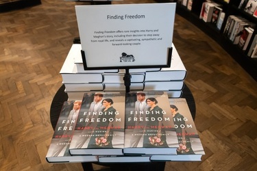  Finding Freedom Biography Of Prince Harry And Meghan Markle On Sale In London