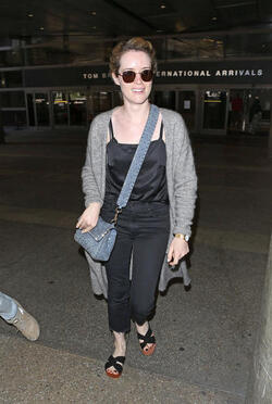  The Crown Star Claire Foy Looking Lovely With No Makeup At LAX