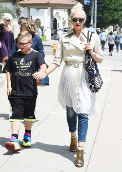 Gwen Stefani Fashionable At Sunday Services With The Boys