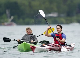 Prime Minister Justin Trudeau kayaks on the Niagara River