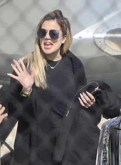 Champagne For Khloe The Baller Babe Celebrates Cavaliers Win Over Celtics