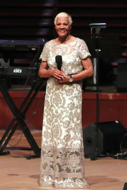 Dionne Warwick