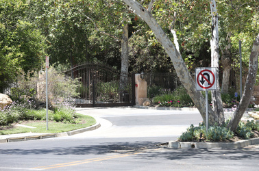 Media Arrives To The Scene As Jake Paul s Calabasas Mansion Raided By FBI