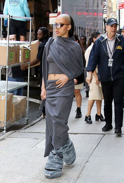 FKA twigs leaving GMA3