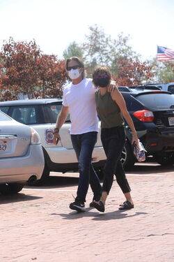 Lisa Rinna and Harry Hamlin in love in Malibu