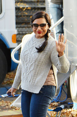Mindy Kaling seen leaving her trailer on the set of Oceans 8 