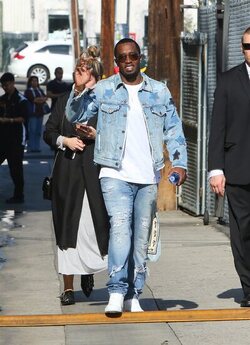 Sean P. Diddy Combs Narrowly Avoids Fall As He Waves To Fans At Jimmy Kimmel Sean P. Diddy Combs Narrowly Avoids Fall As He Waves To Fans At Jimmy Kimmel