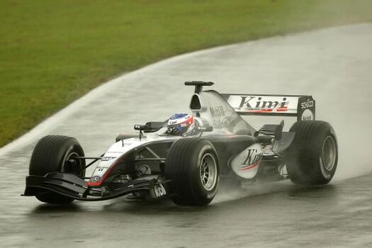 Test nuova Mclaren MP4 19B a Silverstone