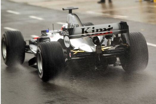 Test nuova Mclaren MP4 19B a Silverstone