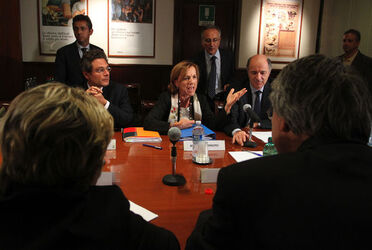 INCONTRO GOVERNO SINDACATI SU FIAT INCONTRO GOVERNO SINDACATI SU FIAT