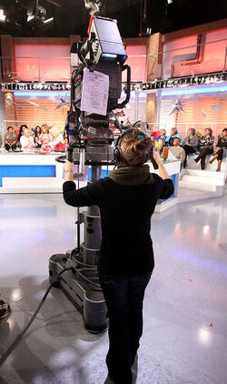 OPERATORI TELEVISIVI CAMERAMEN OPERATORI TELEVISIVI CAMERAMEN