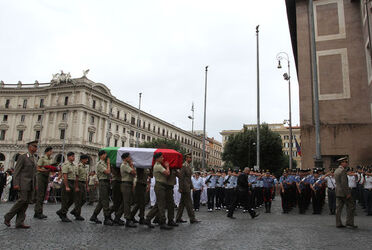 FUNERALI MILITARE UCCISO FUNERALI MILITARE UCCISO