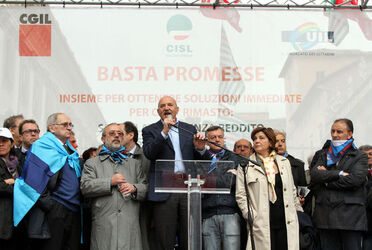 MANIFESTAZIONE CGIL CISL UIL UGL CONTRO RIFORMA DELLE PENSIONI MANIFESTAZIONE CGIL CISL UIL UGL CONTRO RIFORMA DELLE PENSIONI