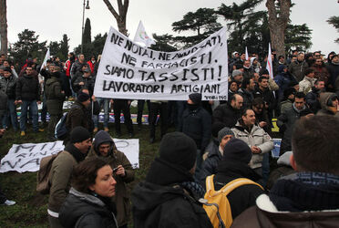 ASSEMBLEA TASSISTI CONTRO LIBERALIZZAZIONI ASSEMBLEA TASSISTI CONTRO LIBERALIZZAZIONI