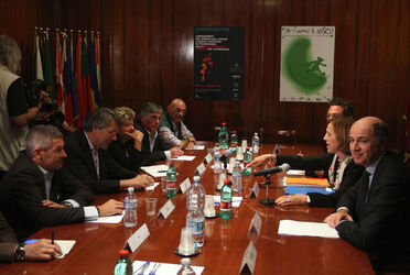 INCONTRO GOVERNO SINDACATI SU FIAT INCONTRO GOVERNO SINDACATI SU FIAT