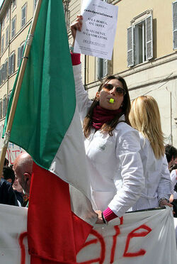 PROTESTA GIOVANI SPECIALIZZANDO CONTRO TASSE BORSE DI STUDIO