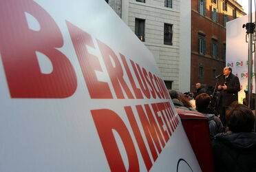 FIRME PER DIMISSIONI BERLUSCONI