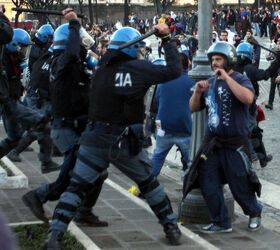 MANIFESTAZIONE INDIGNATOS MANIFESTAZIONE INDIGNATOS