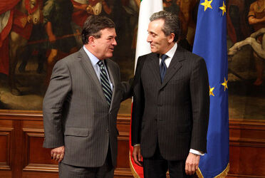 INCONTRO DI MARIO MONTI CON JIM FLAHERTY INCONTRO DI MARIO MONTI CON JIM FLAHERTY