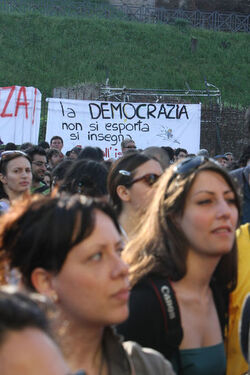 MANIFESTAZIONE CONTRO IL PRECARIATO MANIFESTAZIONE CONTRO IL PRECARIATO