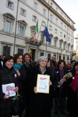 FIRME PER DIMISSIONI BERLUSCONI