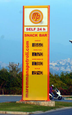 DISTRIBUTORE CARBURANTE MAREMMANA PETROLI