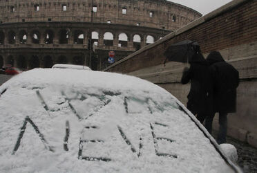 FITTA NEVICATA A ROMA