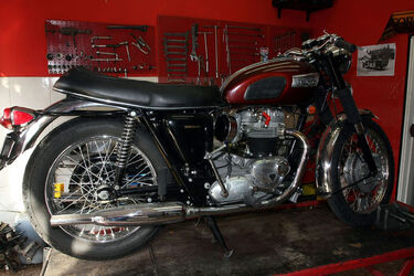 OFFICINA MOTO INGLESI