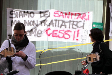 PROTESTA GIOVANI SPECIALIZZANDO CONTRO TASSE BORSE DI STUDIO